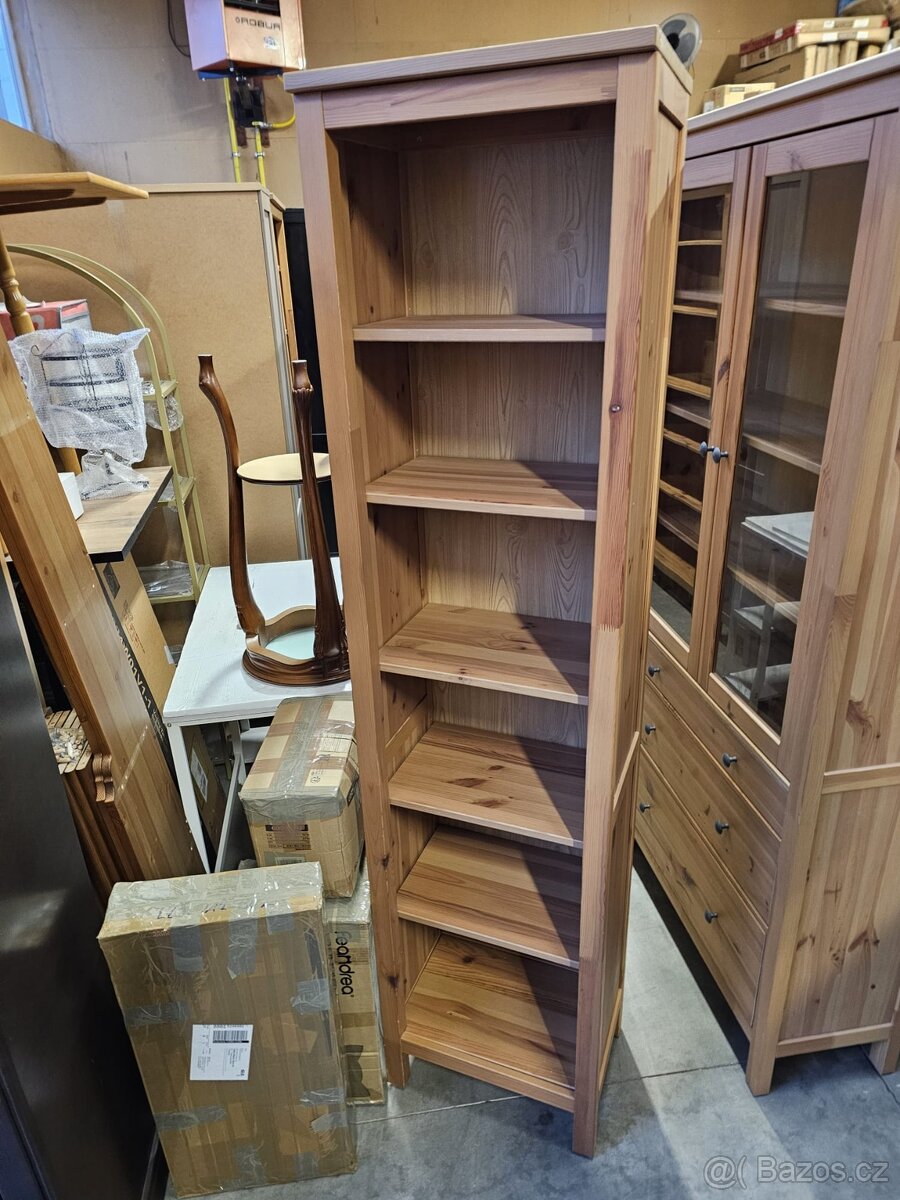 KNIHOVNA IKEA HEMNES V PŘÍRODNÍM PROVEDENÍ - 7