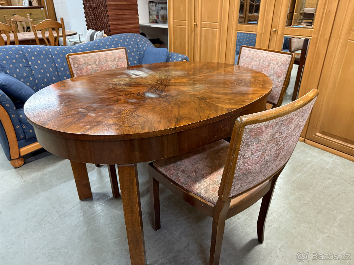 Rozkládací jídelní oválný stůl a čtyři židle - 7