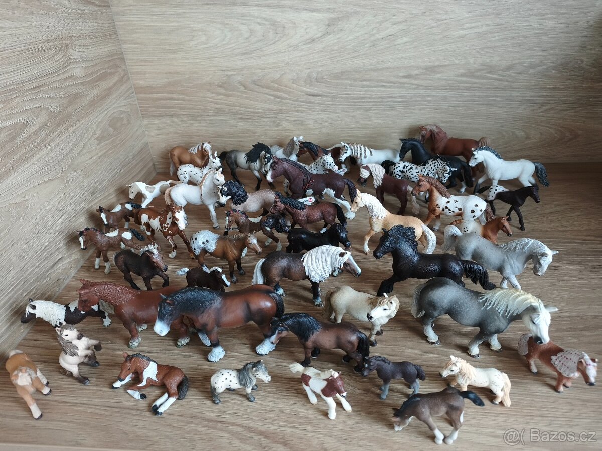 Schleich figurky koně a jezdci /jezdkyně - 7