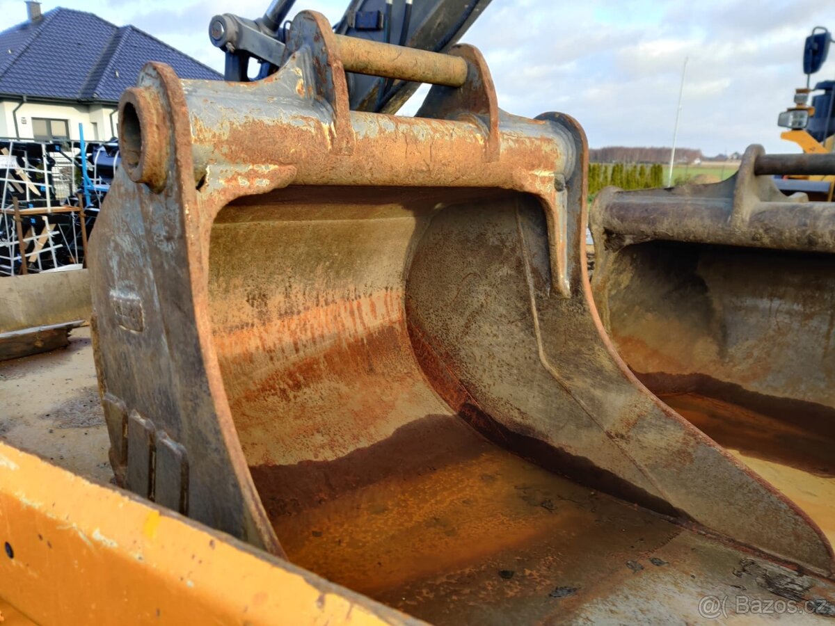 Kolový otočný bagr VOLVO EW 160 E - 7