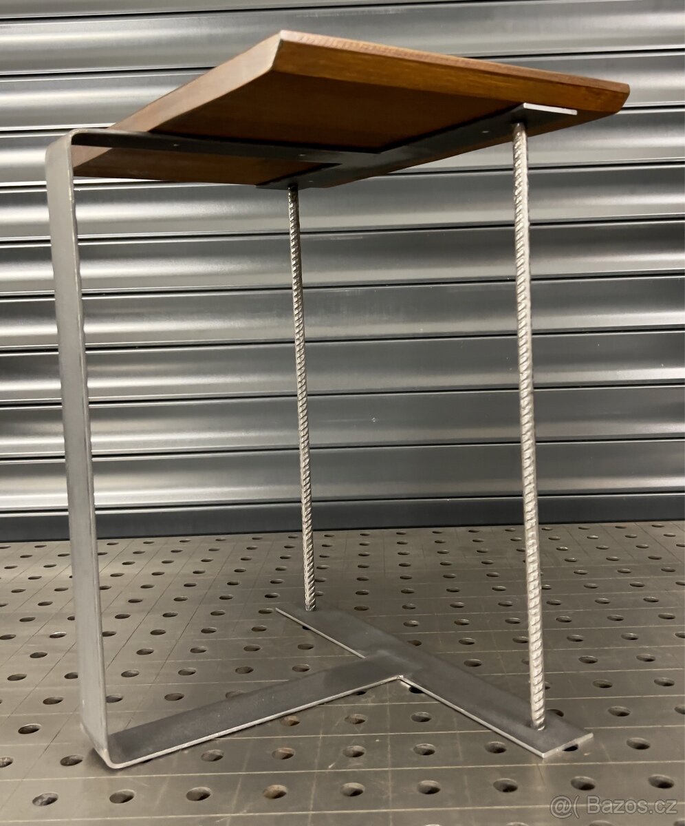 Odkládací stolek - 7