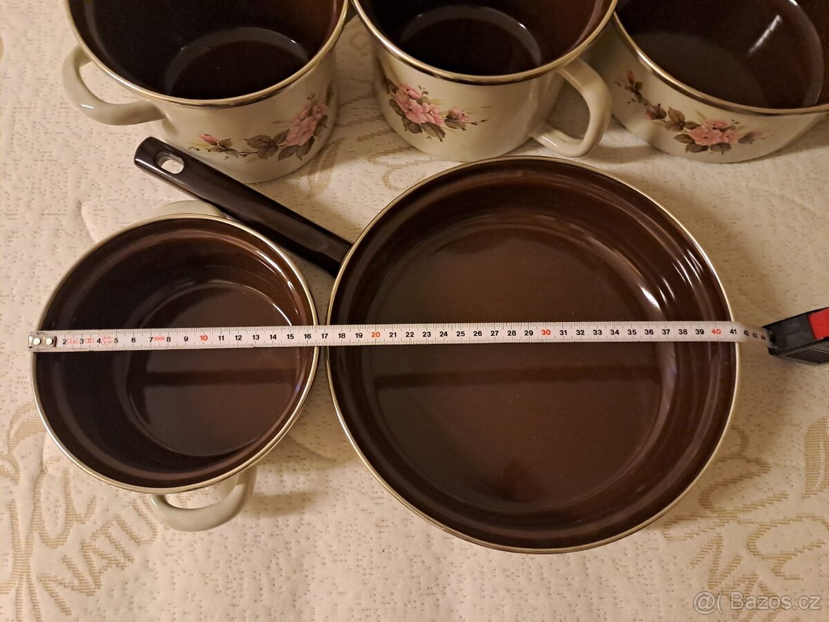 14 dílna sada smaltovaných hrnců - 7