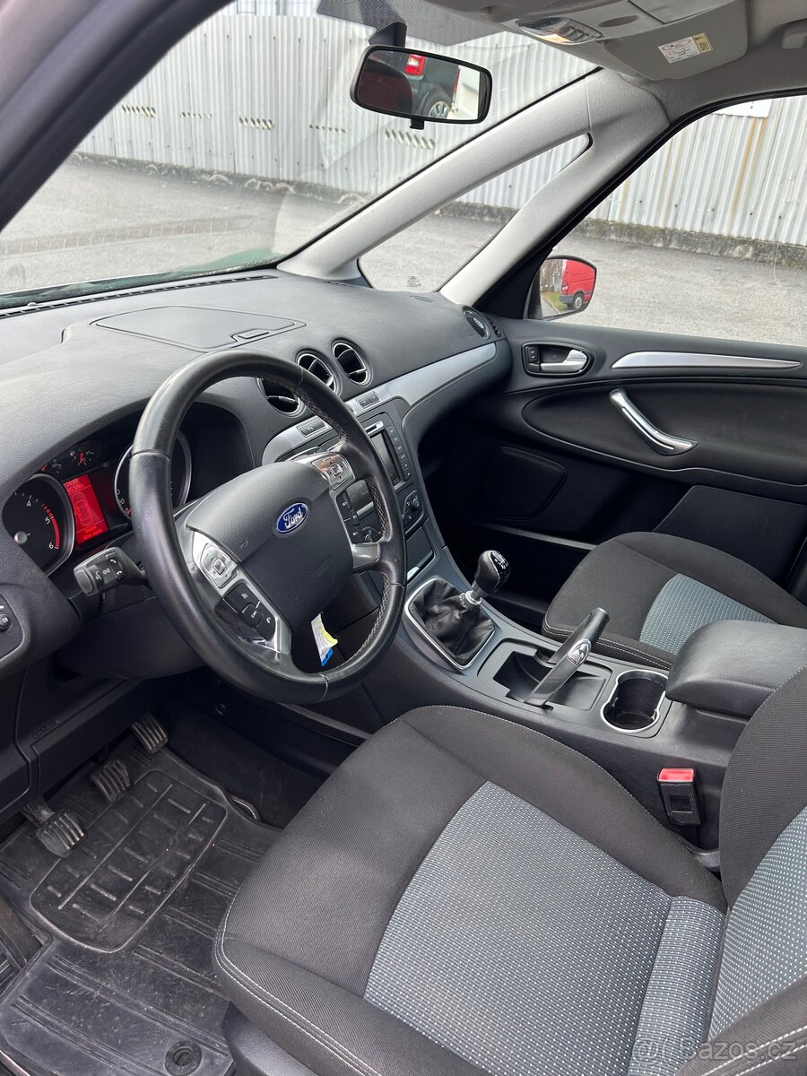 Ford Galaxy 2.0 TDCi r.v 2014, 7míst - 7
