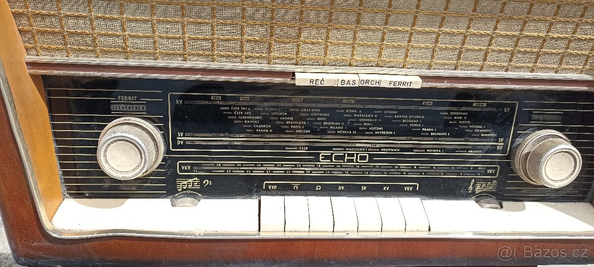 Staré radio Tesla - 7