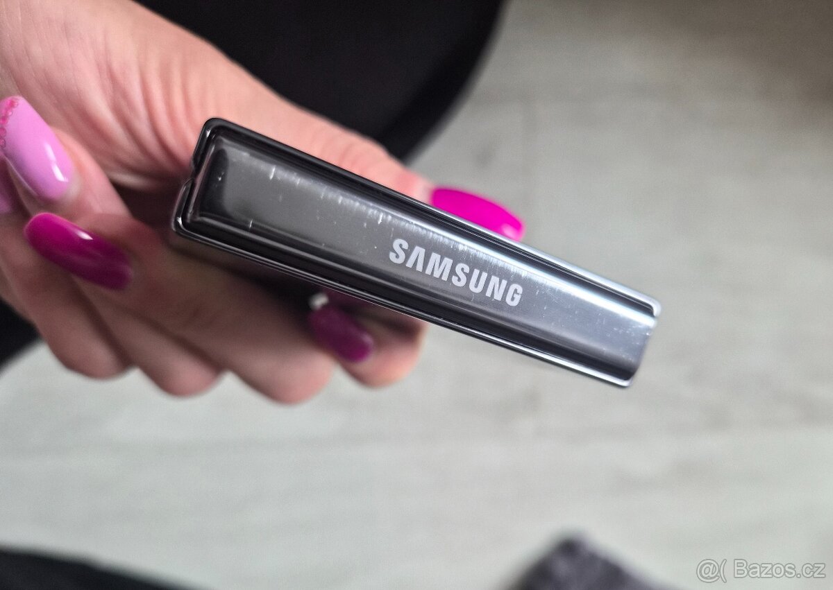 Samsung Z flip 5 - 7