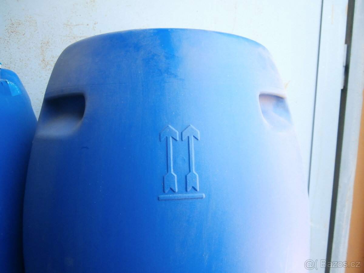 Sud, kanystr, nádoba plastová použitá za 400 kč - 7