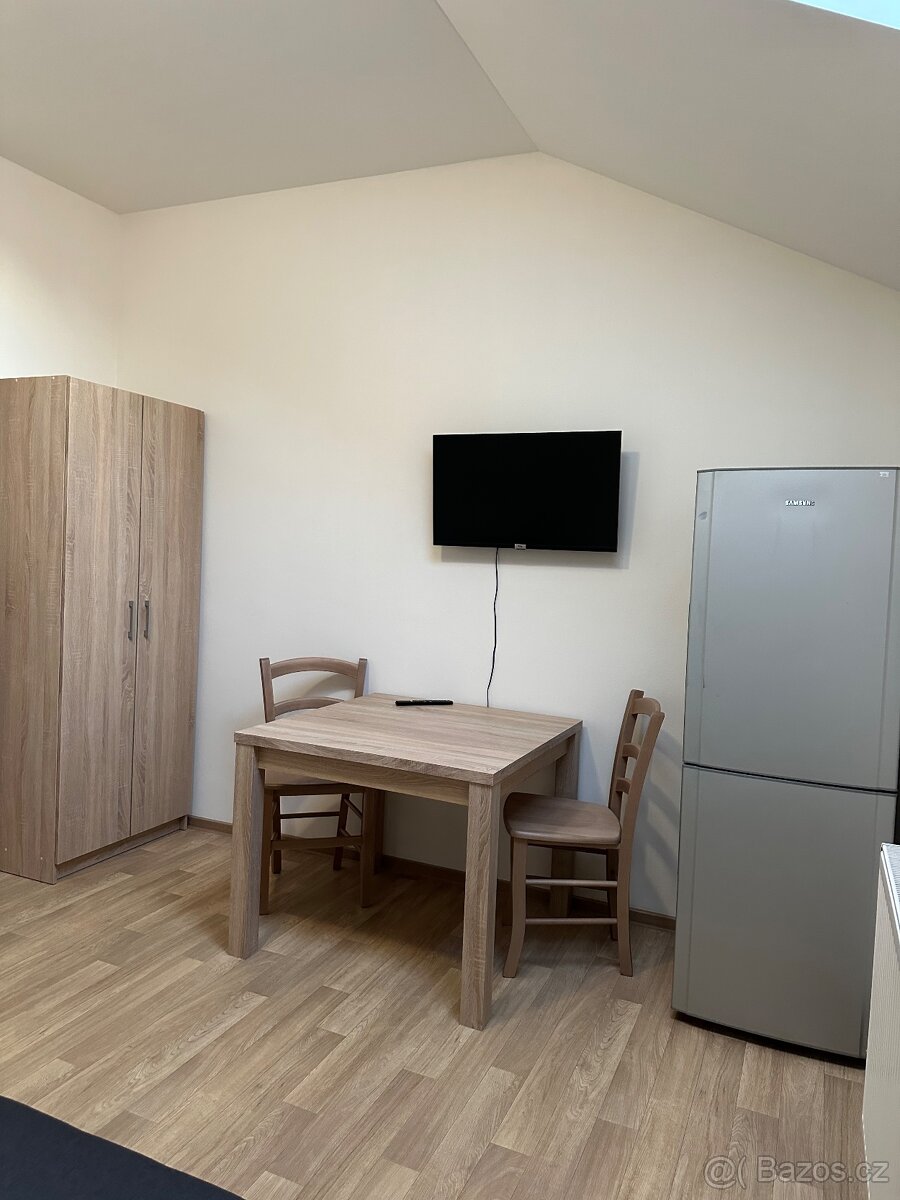 Оренда кімнат в Градці Кралове - 7