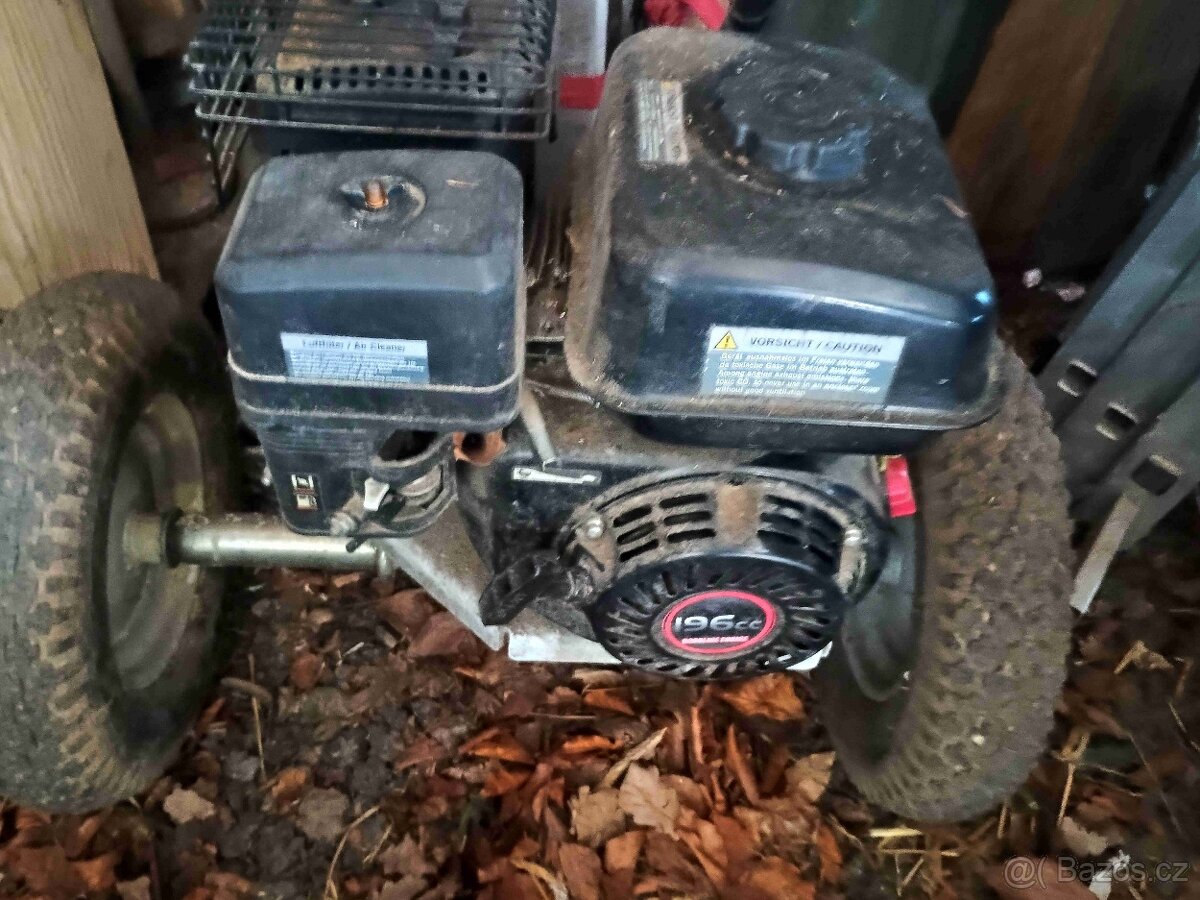 štípačka na dřevo VARI benzinový motor - 7