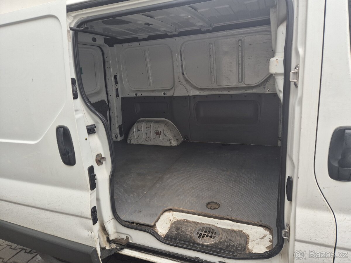 Renault Trafic - 7