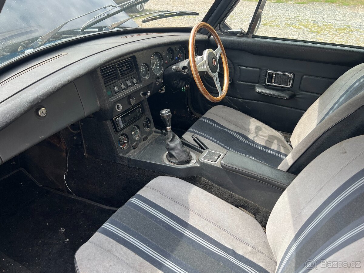 MGB GT 1800 - 7
