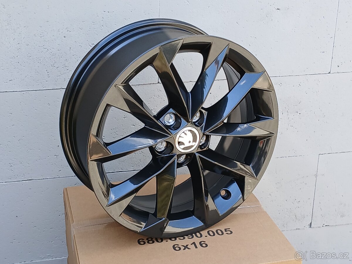 Pěkné orig alu Škoda Scala, Kamiq, Italia 6,5J 16" ET35 - 7