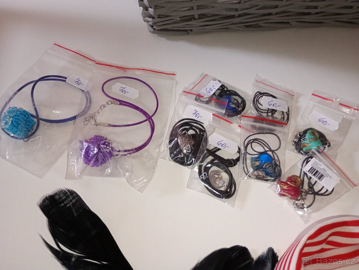 Bižuterie, náramky, náhrdelníky, náušnice, hodinky aj. - 7