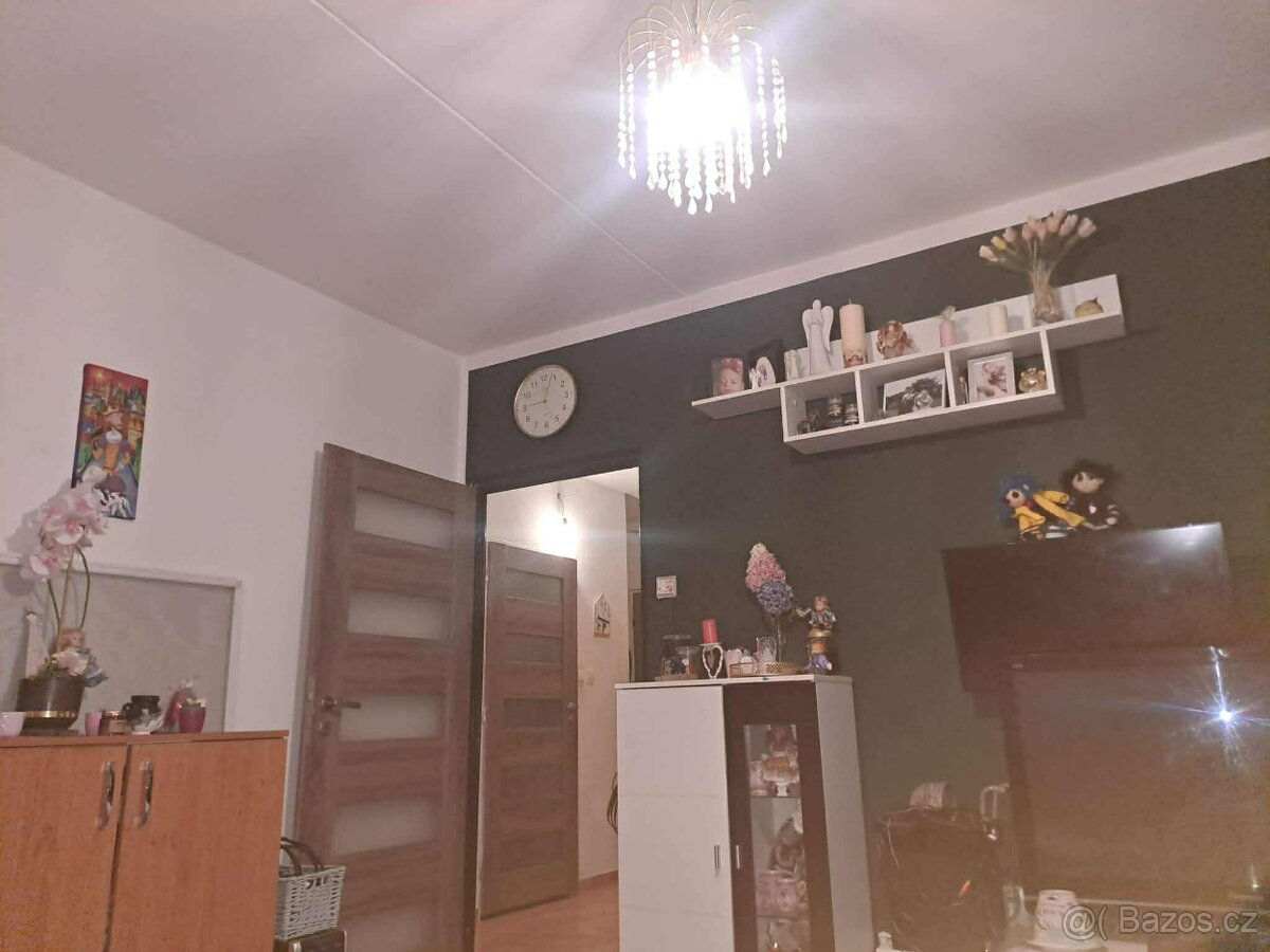 Pronajmu 3+1 s balkónem. - 7