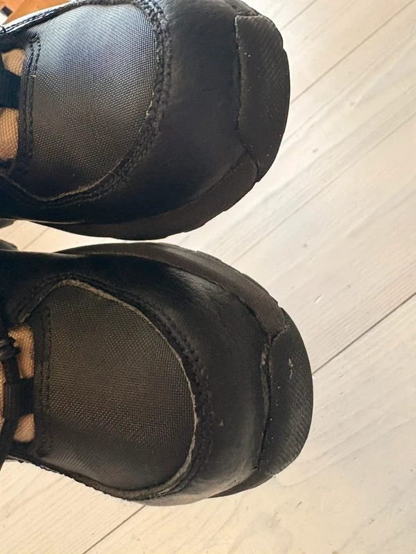 Kotníkové tenisky Nike 33,5 - 7