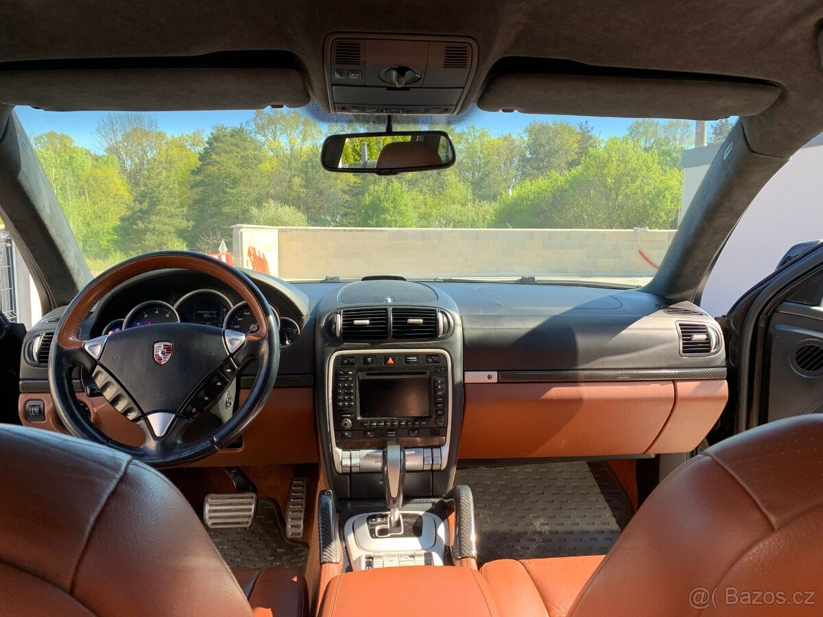 Porsche Cayenne Turbo Tiptronic - 7