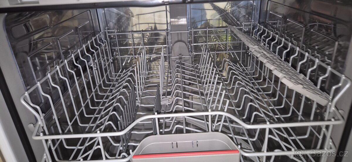 Myčka Bosch série 4 - 7