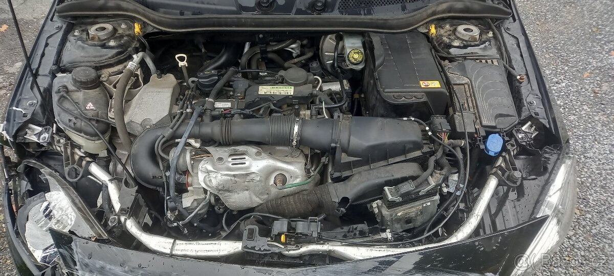 MERCEDES-BENZ A180 1,6i 90kw r.v.2014,KLIMA,KŮŽE,DOHODA - 7