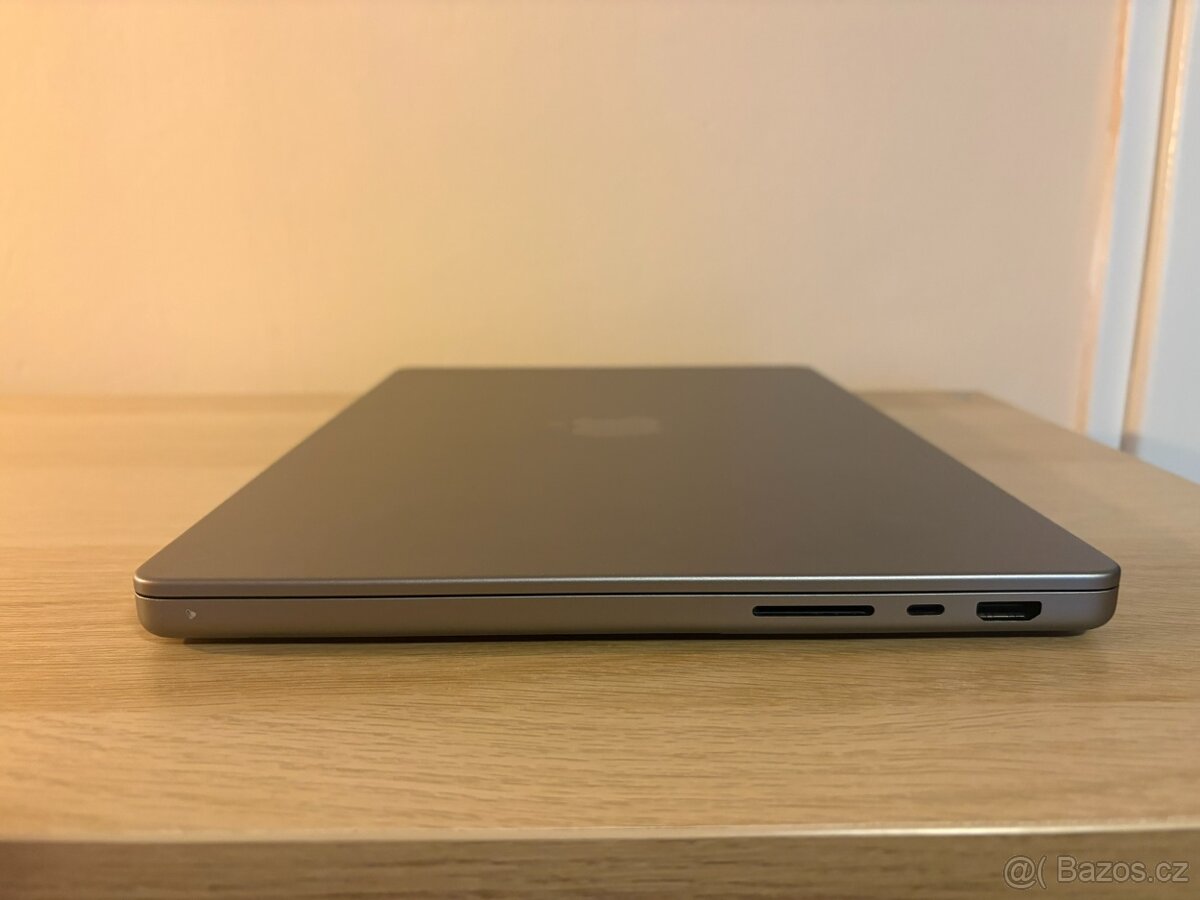 Apple MacBook Pro 14" 2021, M1 Pro 8-core 16GB/512GB - 7