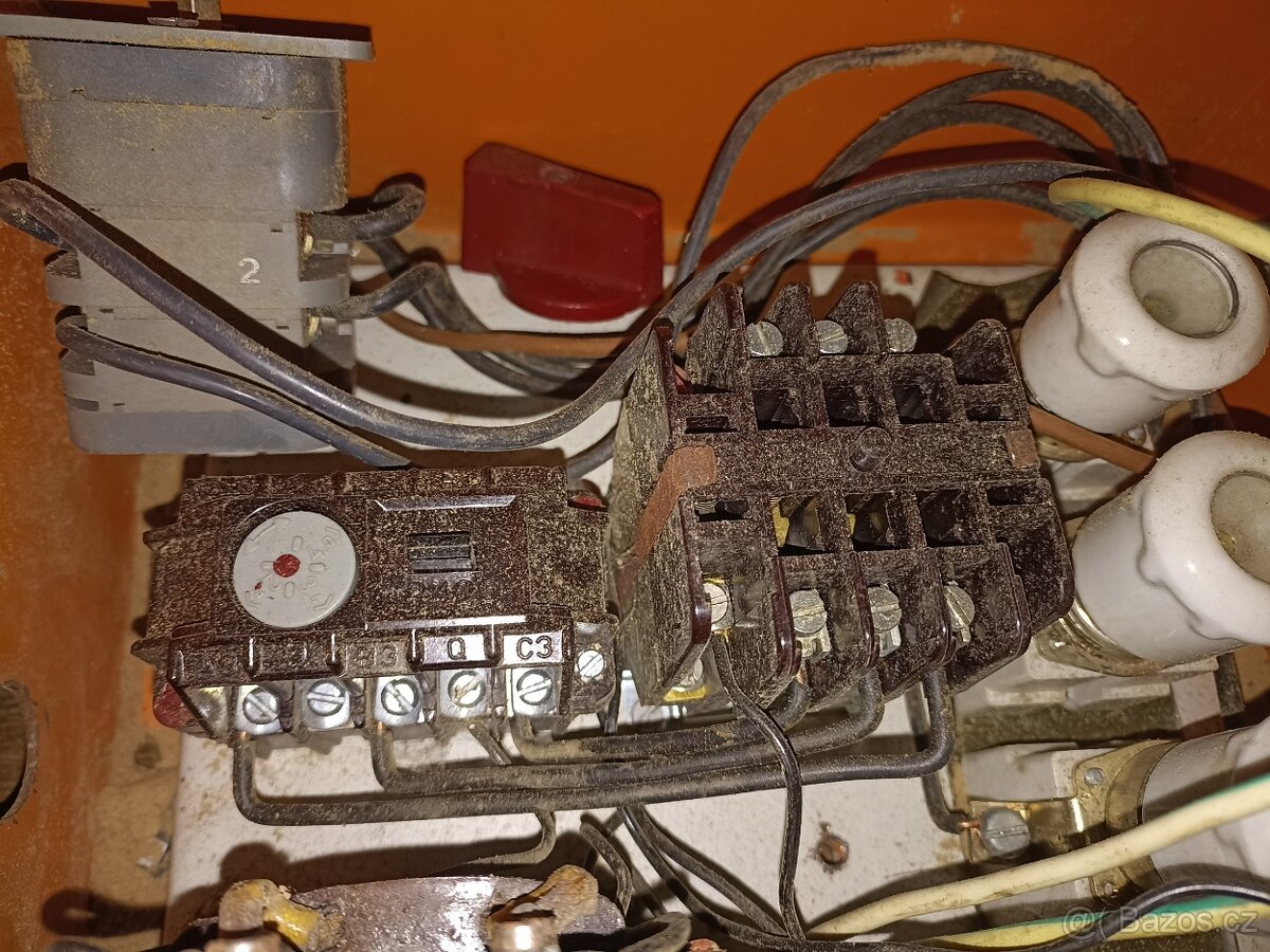 Ovládací elekt.skriňka - 7