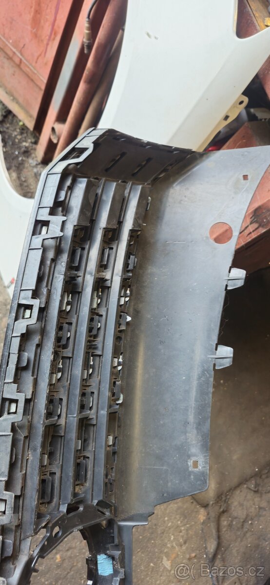 Maska mrizka narazniku vw passat B7 3AA853651 - 7