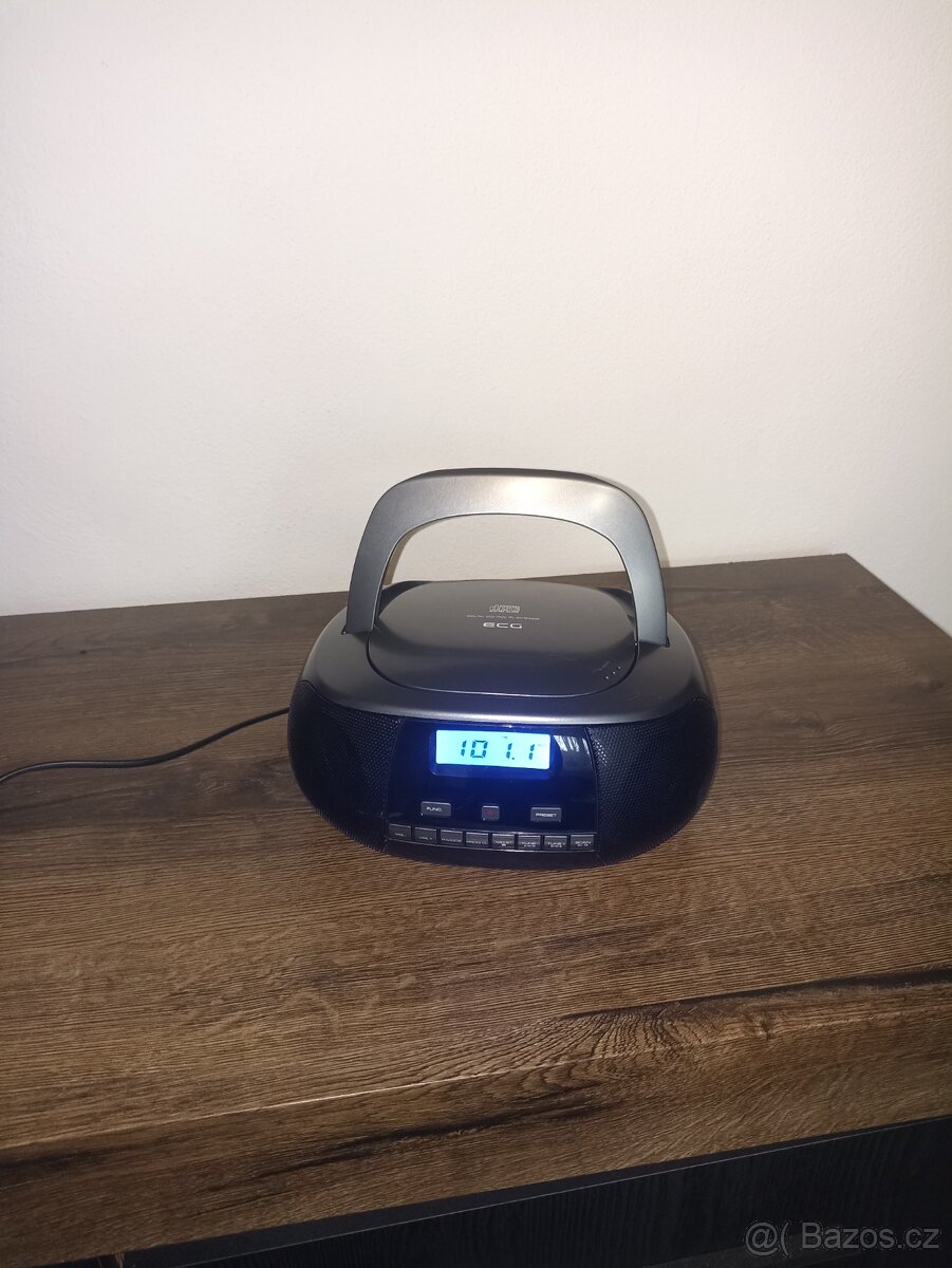 Rádio s CD Zn. ECG - 7
