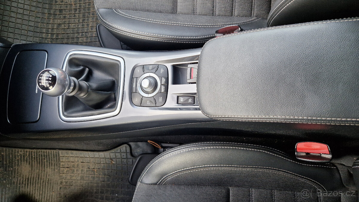 Prodám Renault Laguna Grandtour III - 7