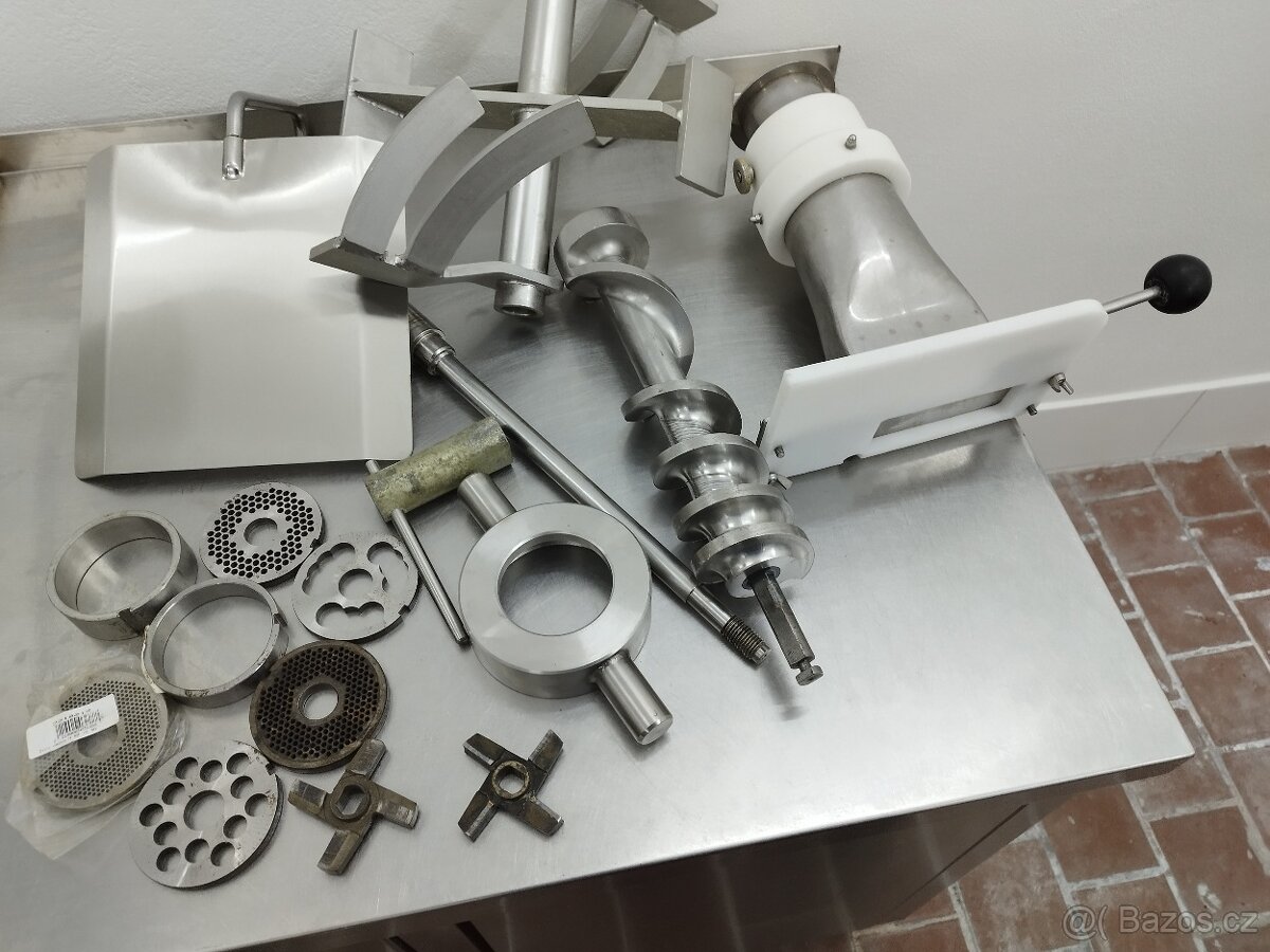 Mlýnek na maso Koneteollisuus OY LM 82 A profi - 7