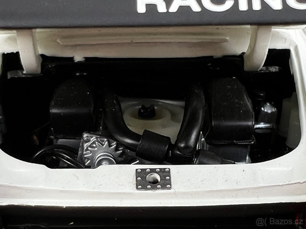 Porsche 935 1:18 EXOTO Martini - 7