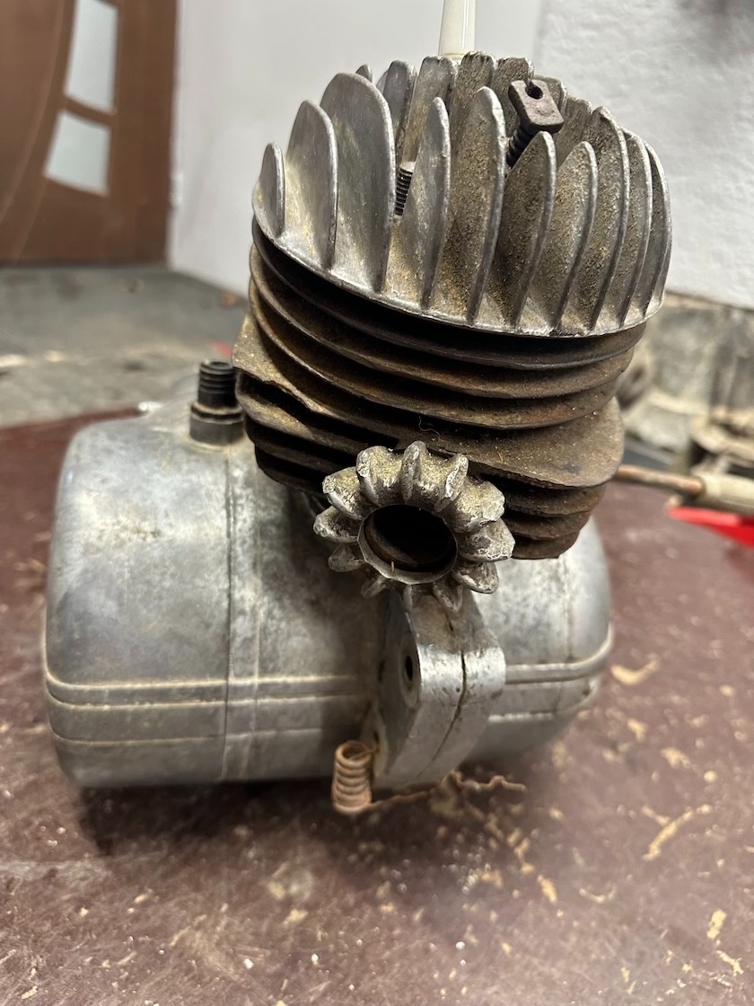 Predám MOTOR MANET 90 dvoupist, kompletný - 7