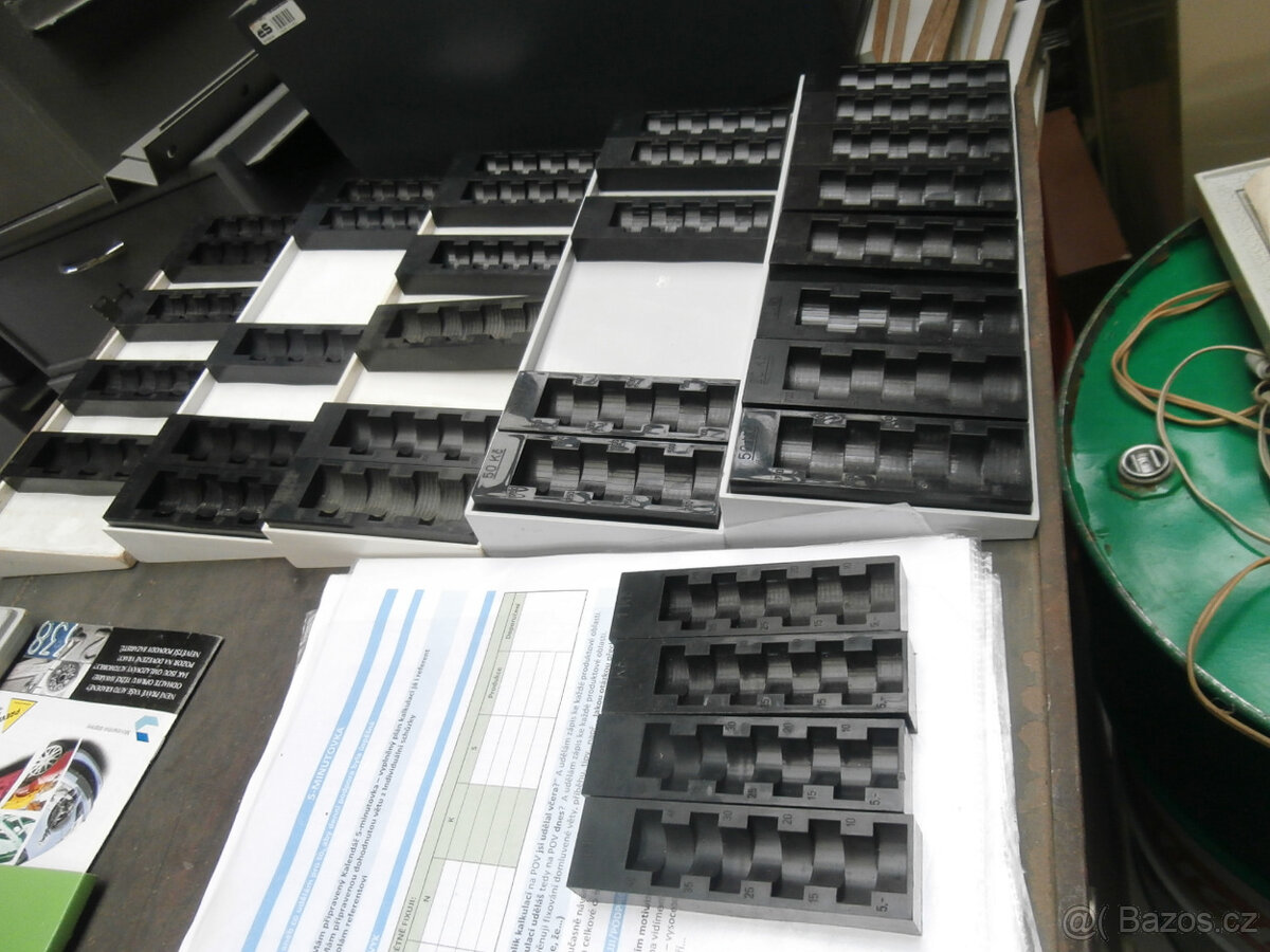 Mincovníky pokladní plastové použité za 300 kč - 7