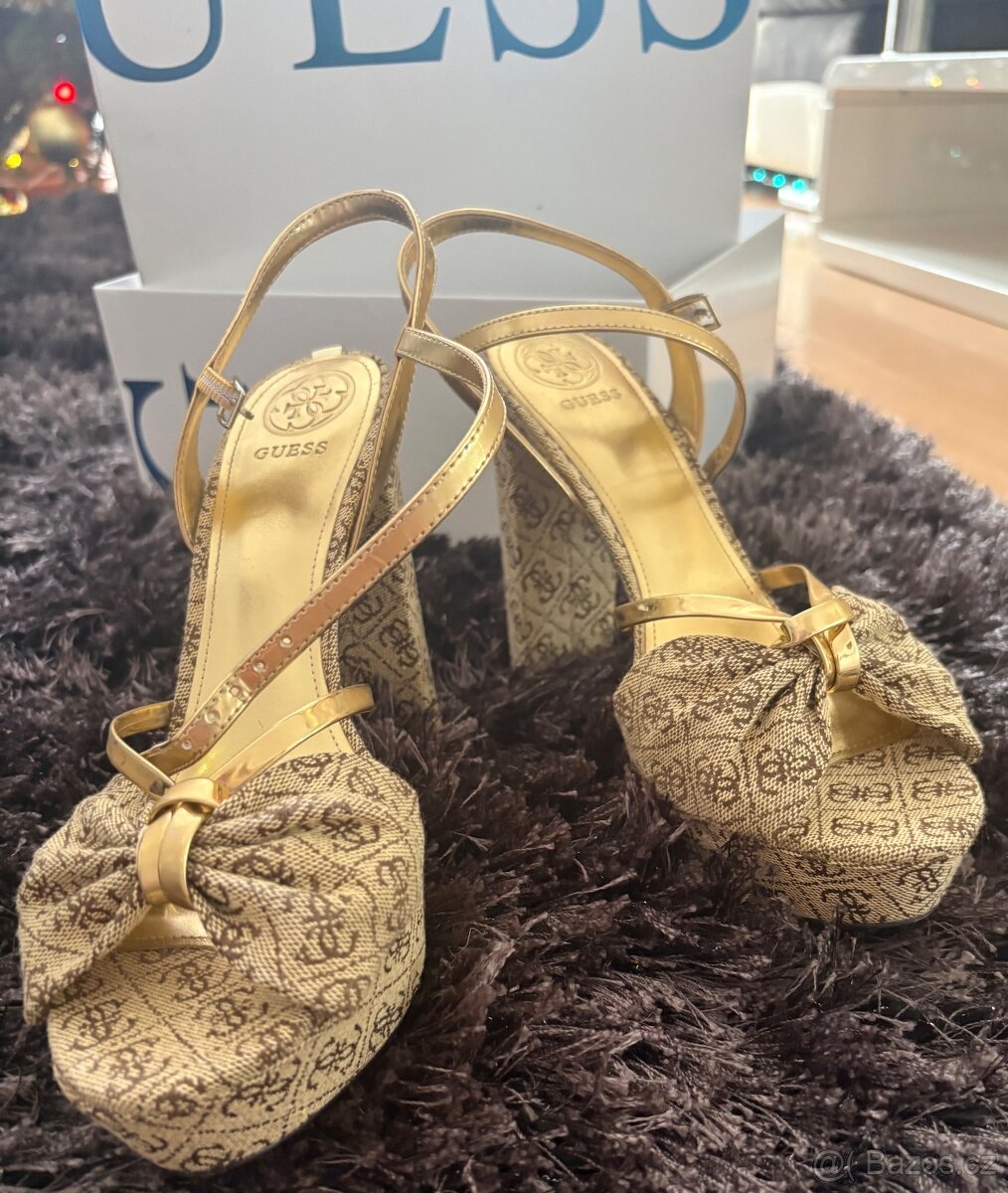 ORIGINÁL DÁMSKÉ SANDÁLY GUESS - 7