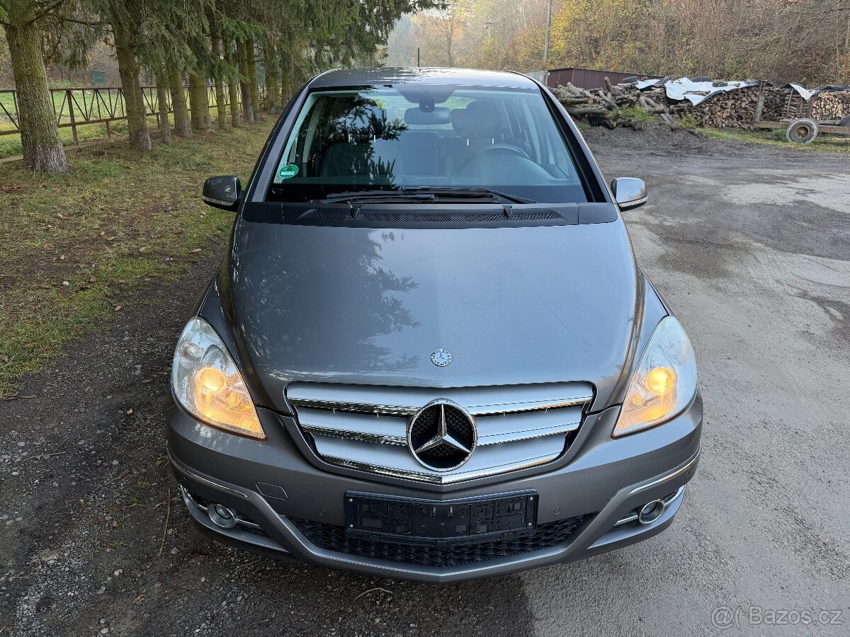 Mercedes Benz B200 - 7