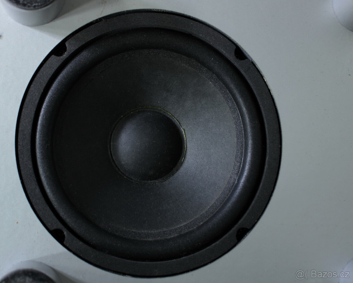 Aktivní subwoofer Quadral. - 7