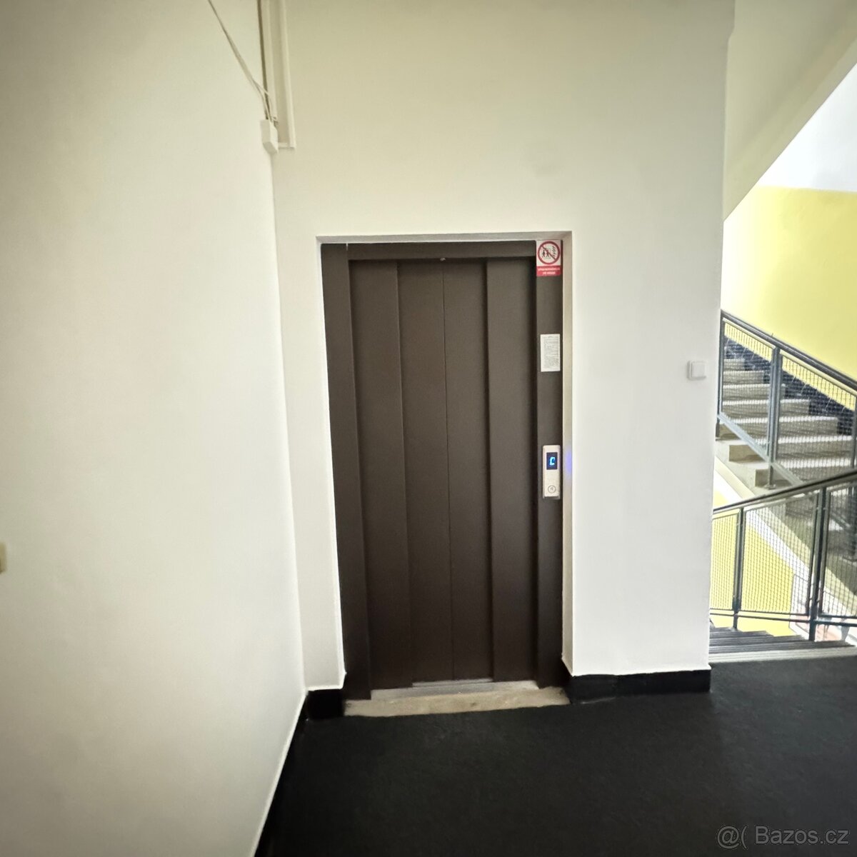 Pronájem multifunkčních prostor Kancelář prostor masáž - 7