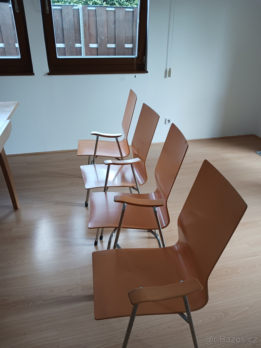 Kuchňský rozkládací stůl a žídle - 7