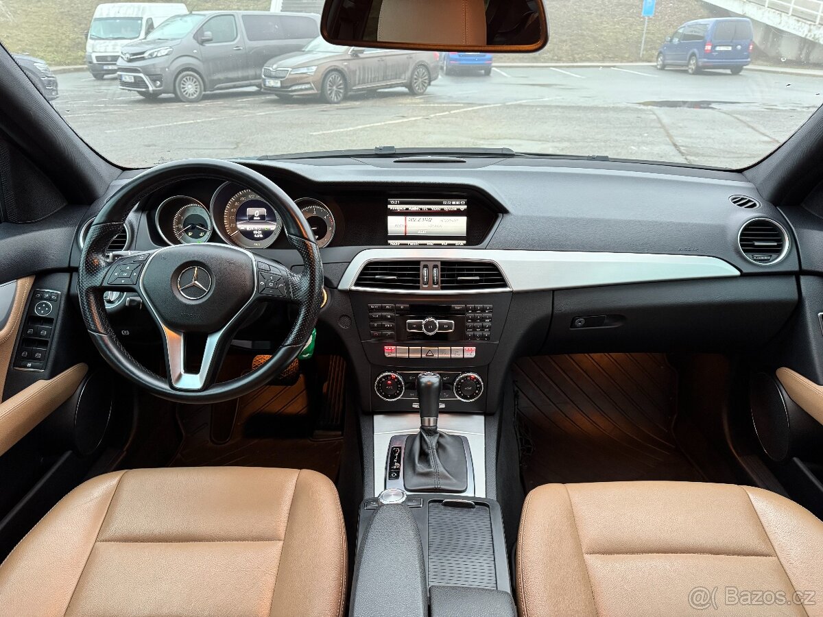 Mercedes-Benz С250, Avantgarde, couvací kamera - 7