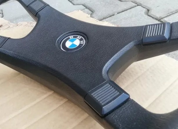 Dobový volant pro vozidla BMW 635 Csi a další. - 7