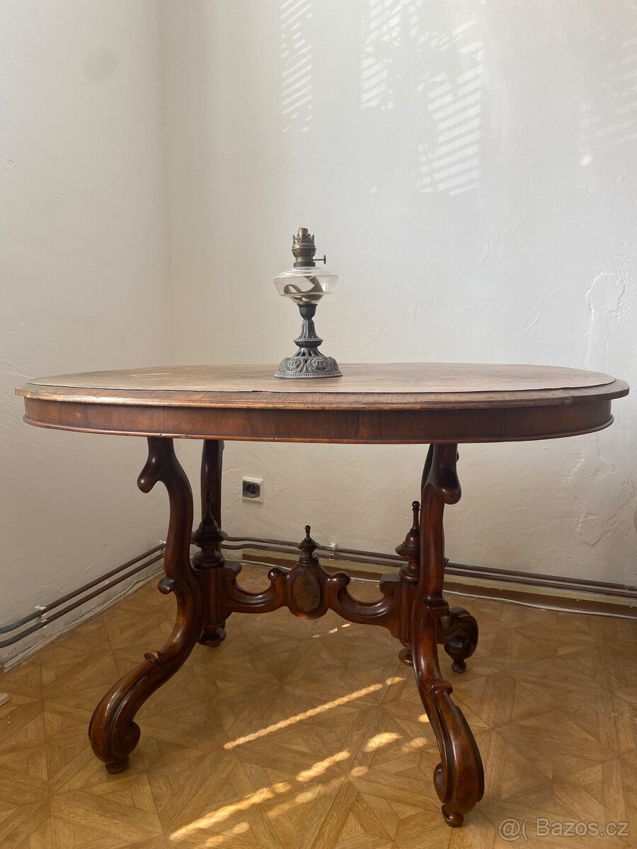 Starožitný nábytek - 7