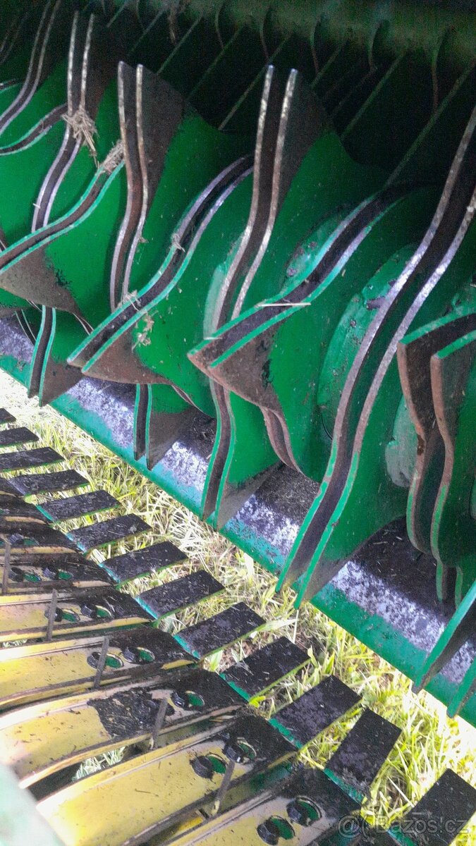 Lis na kulaté balíky John Deere 592 - 7
