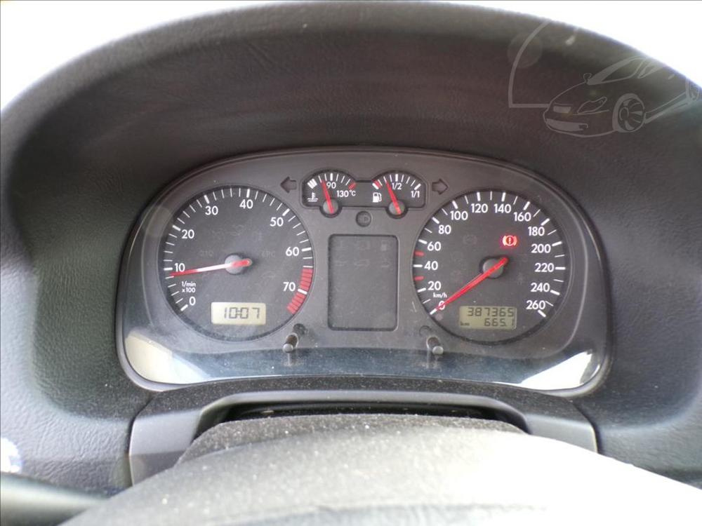 Volkswagen Golf 1,6 16V KLIMA,EKO PLACENO - 7