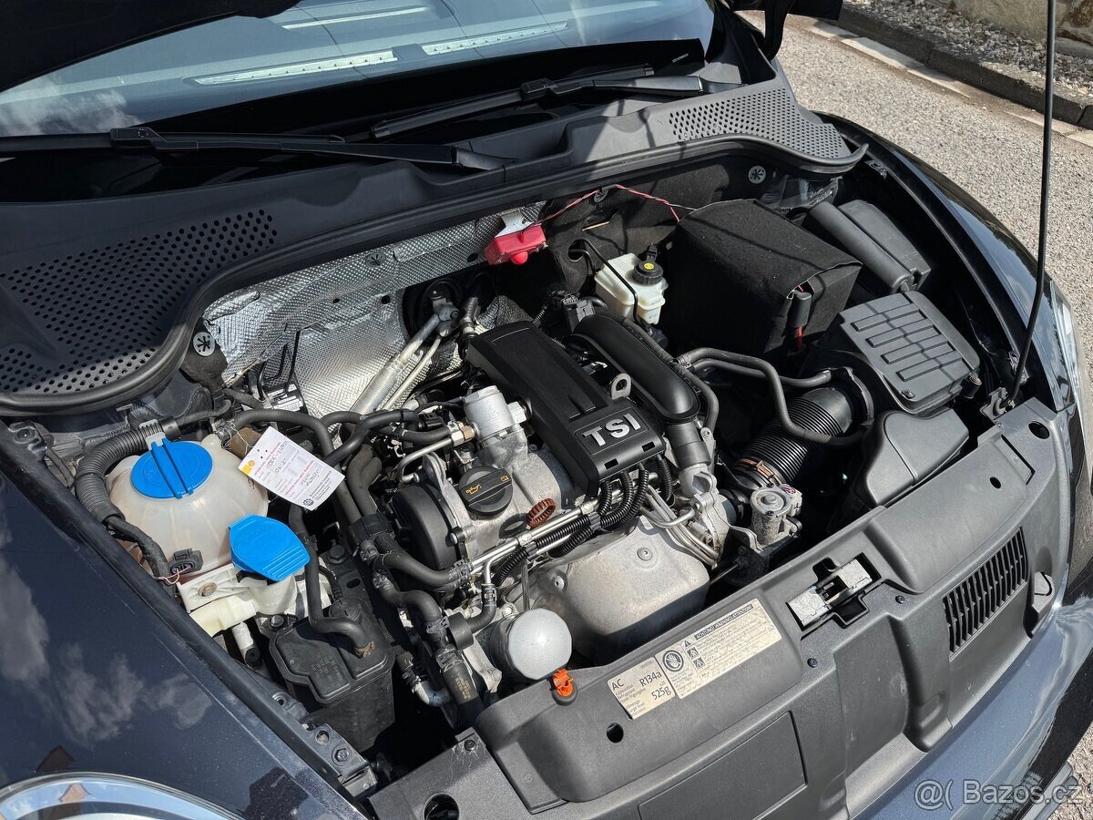 VW Beetle 1,2 TSI 77KW DESING-top stav-serviska, bez koroze - 7