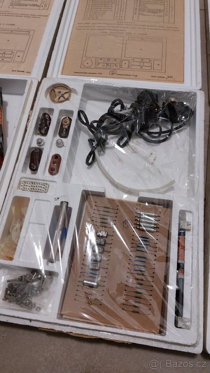 Sovětská stavebnice Radio Konstruktor - 7