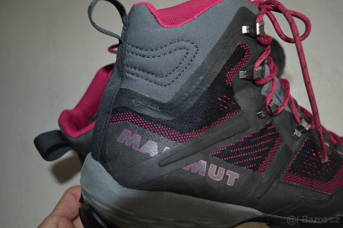 Trekové boty zn. Mammut s GTX membránou vel. 40 - 7