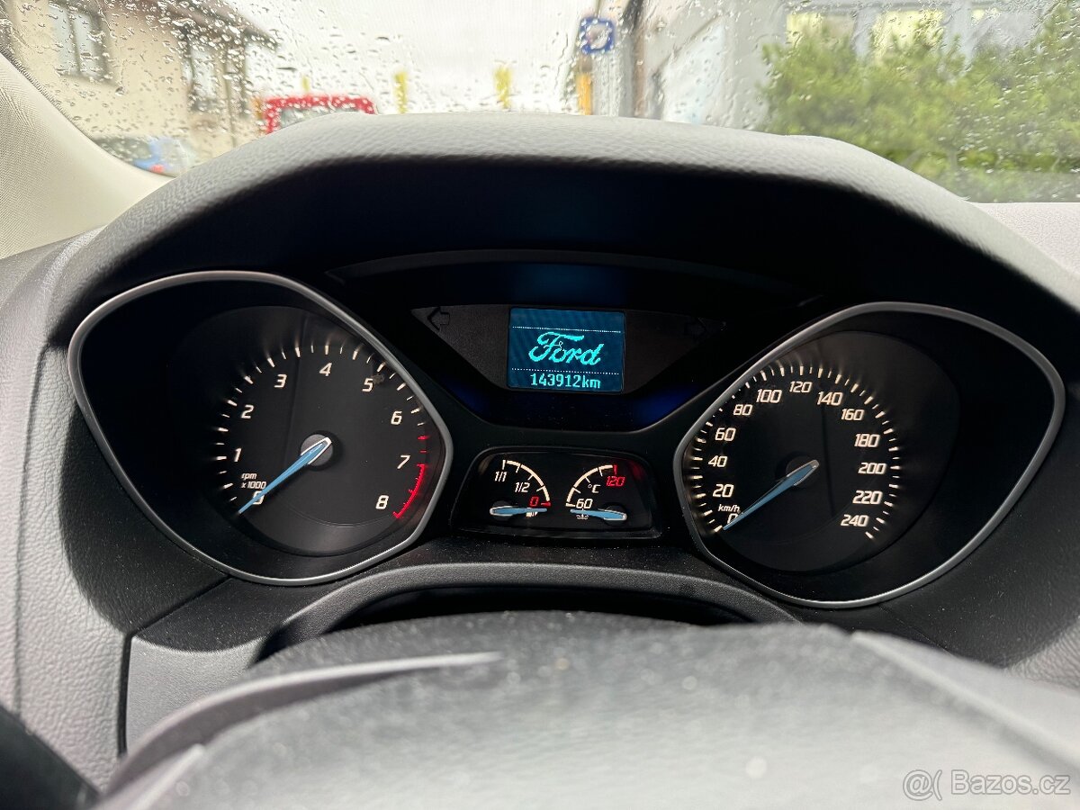 Ford fokus 1.5 benz rok 2014 - 7