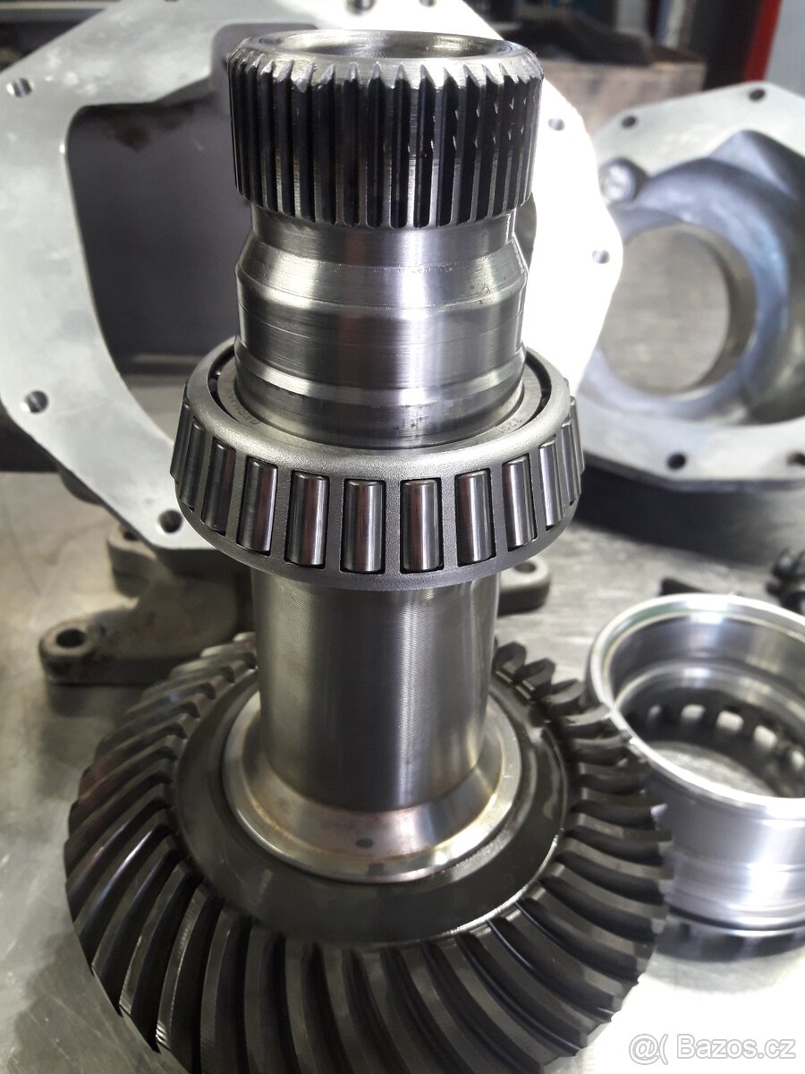 Volvo, Range+Land Rover, Ford - úhlová převodovka - 7