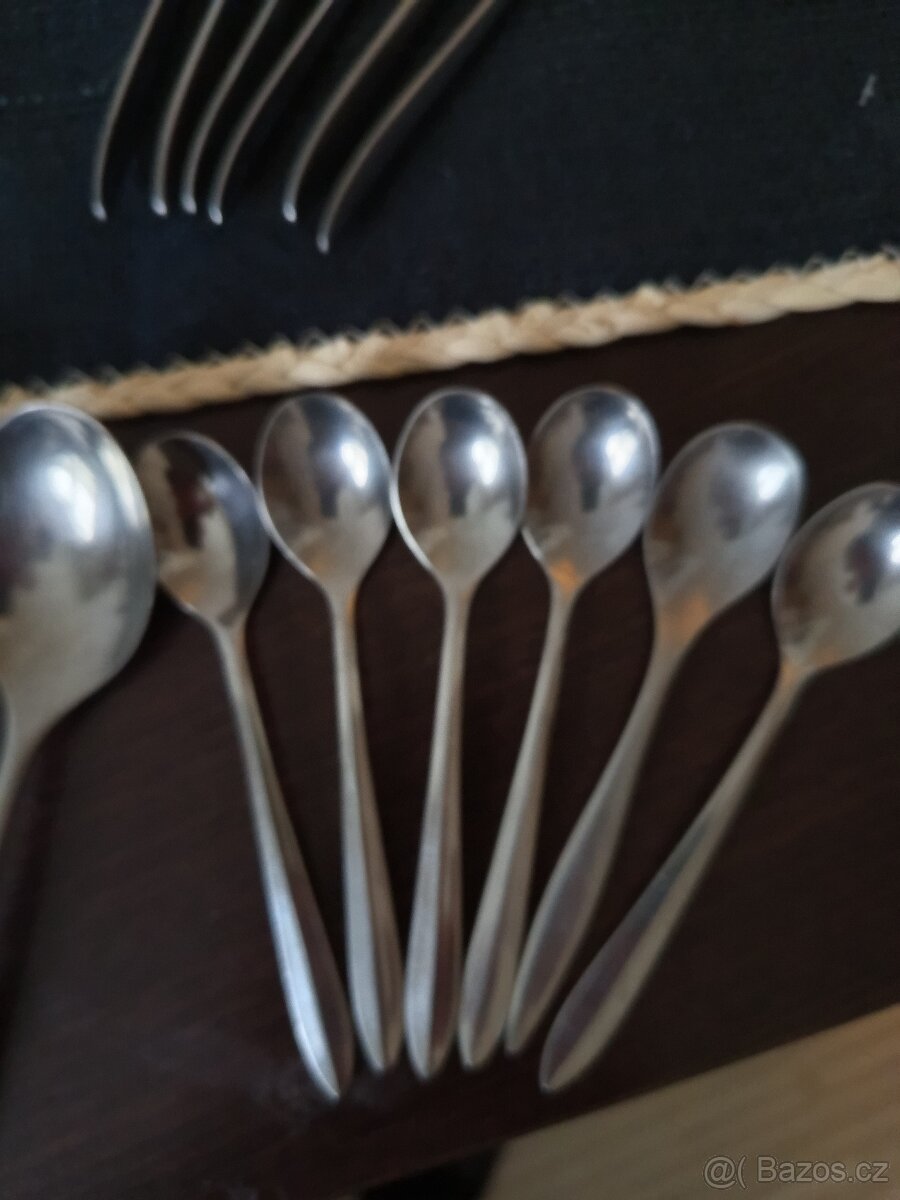 RETRO PRIBORY MONTREAL - 7