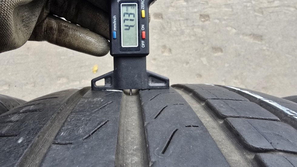 Letní pneu 245/40/19 Pirelli - 7
