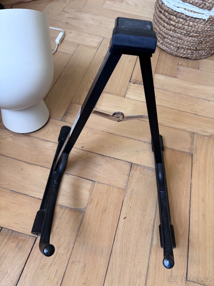 Fender All Mahogany CD-60S nove - 7