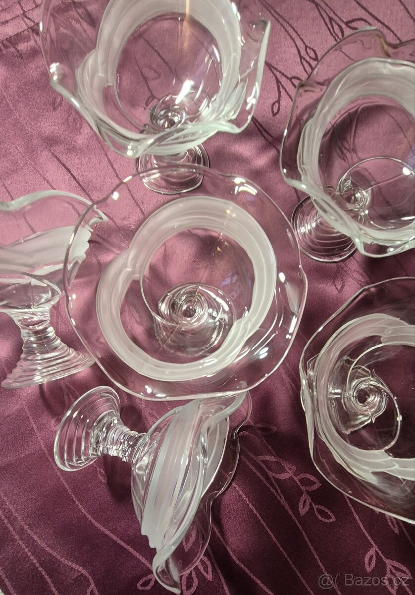 Skleněná miska na servírování - 7