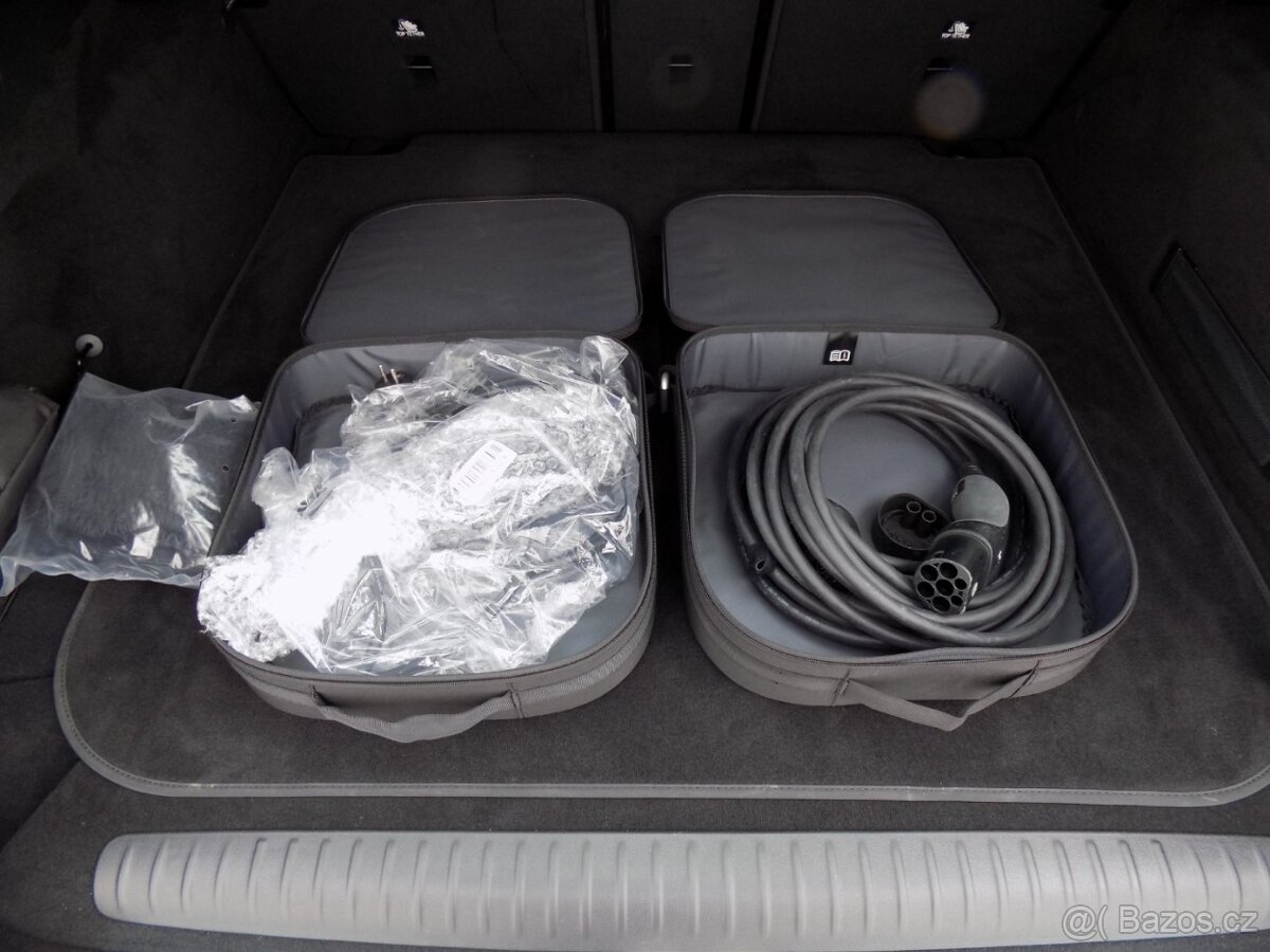 Mercedes-Benz Třídy E 300de/Digital-Light/Hybrid/ - 7